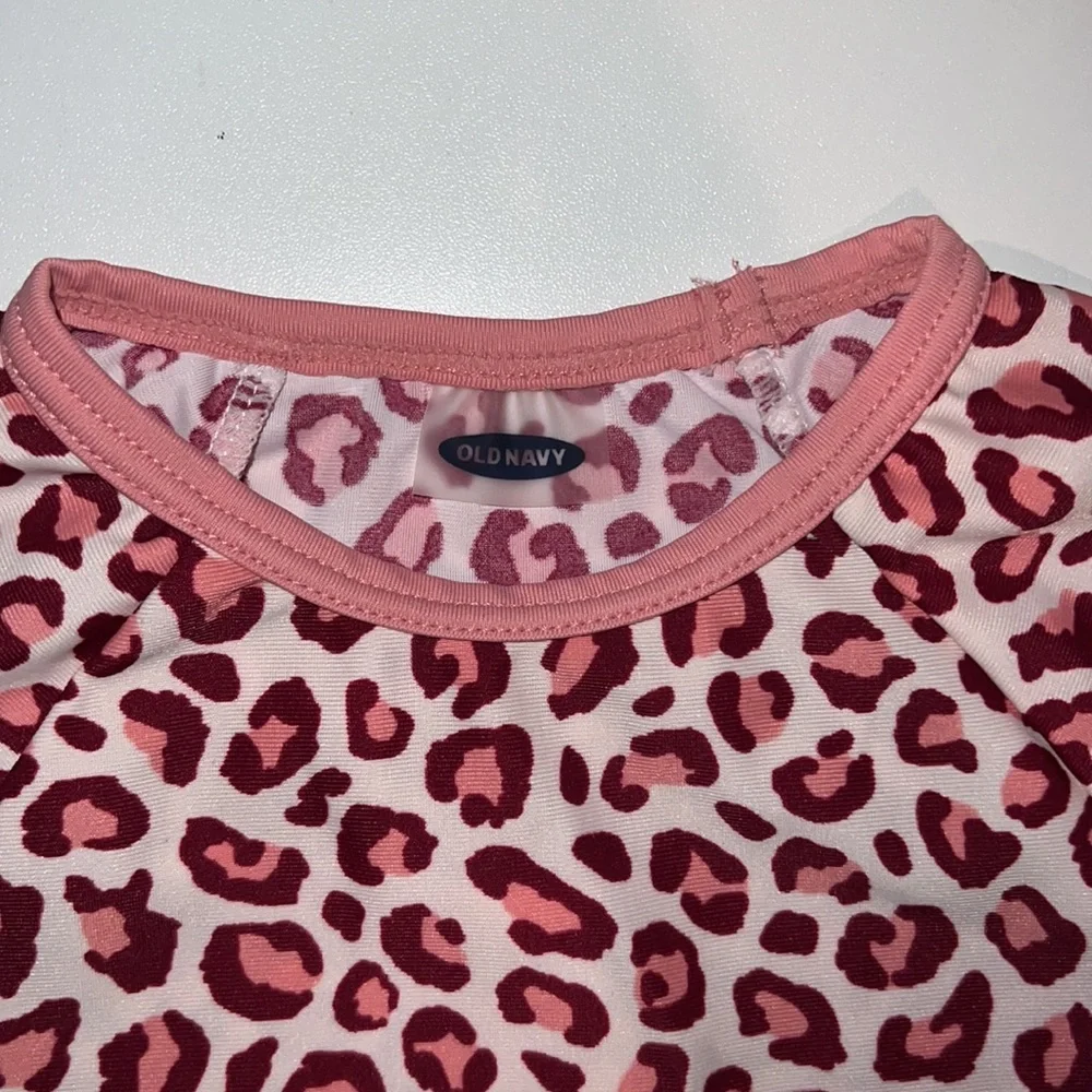 Old Navy Pink Leopard 2-Piece Rashguard Swim Set